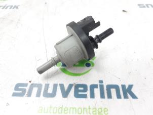 Used Vacuum relay Renault Clio IV Estate/Grandtour (7R) 0.9 Energy TCE 90 12V Price € 40,00 Margin scheme offered by Snuverink Autodemontage