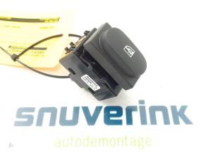 Usagé Commutateur Renault Captur (2R) 0.9 Energy TCE 12V Prix sur demande proposé par Snuverink Autodemontage