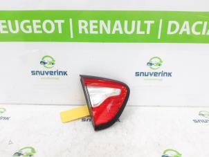 Usagé Feu arrière secondaire gauche Renault Captur (2R) 0.9 Energy TCE 12V Prix € 20,00 Règlement à la marge proposé par Snuverink Autodemontage