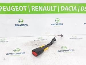 Used Front seatbelt buckle, left Renault Captur (2R) 0.9 Energy TCE 12V Price € 25,00 Margin scheme offered by Snuverink Autodemontage