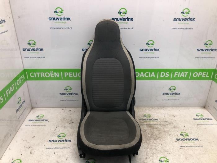 Begagnade Säte, höger Renault Twingo III (AH) 1.0 SCe 70 12V Pris € 95,00 Marginaltabell erbjuds av Snuverink Autodemontage