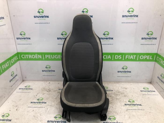 Używane Fotel lewy Renault Twingo III (AH) 1.0 SCe 70 12V Cena € 100,00 Procedura marży oferowane przez Snuverink Autodemontage