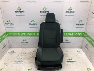 Używane Fotel prawy Peugeot 307 SW (3H) 2.0 16V Cena € 75,00 Procedura marży oferowane przez Snuverink Autodemontage