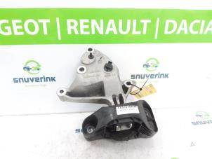 Usagé Support moteur Renault Megane IV Estate (RFBK) 1.3 TCE 160 16V Prix € 40,00 Règlement à la marge proposé par Snuverink Autodemontage