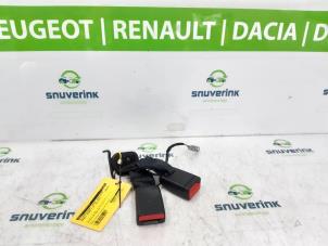 Używane Wtyk pasa bezpieczenstwa lewy tyl Renault Megane IV Estate (RFBK) 1.3 TCE 160 16V Cena € 45,00 Procedura marży oferowane przez Snuverink Autodemontage