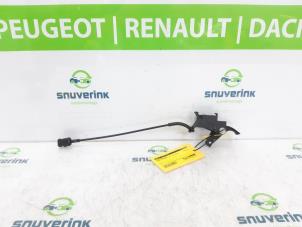 Used Rear seat lock Renault Megane IV Estate (RFBK) 1.3 TCE 160 16V Price on request offered by Snuverink Autodemontage