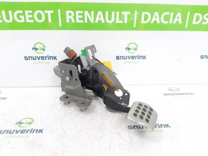 Gebrauchte Bremspedal Renault Megane IV Estate (RFBK) 1.3 TCE 160 16V Preis € 102,85 Mit Mehrwertsteuer angeboten von Snuverink Autodemontage