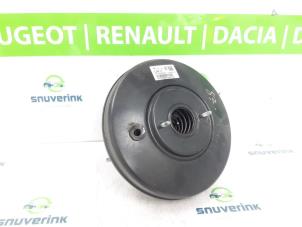 Gebrauchte Bremskraftverstärker Renault Megane IV Estate (RFBK) 1.3 TCE 160 16V Preis auf Anfrage angeboten von Snuverink Autodemontage