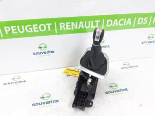 Usados Palanca selectora automática Renault Megane IV Estate (RFBK) 1.3 TCE 160 16V Precio € 80,00 Norma de margen ofrecido por Snuverink Autodemontage