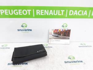 Used Instruction Booklet Renault Twingo III (AH) 1.0 SCe 70 12V Price € 40,00 Margin scheme offered by Snuverink Autodemontage