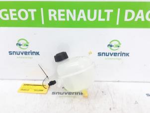 Used Expansion vessel Renault Twingo III (AH) 1.0 SCe 70 12V Price € 35,00 Margin scheme offered by Snuverink Autodemontage