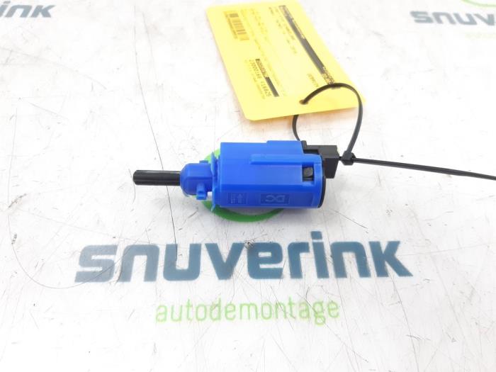 Używane Przelacznik Start/Stop Renault Twingo III (AH) 1.0 SCe 70 12V Cena € 25,00 Procedura marży oferowane przez Snuverink Autodemontage