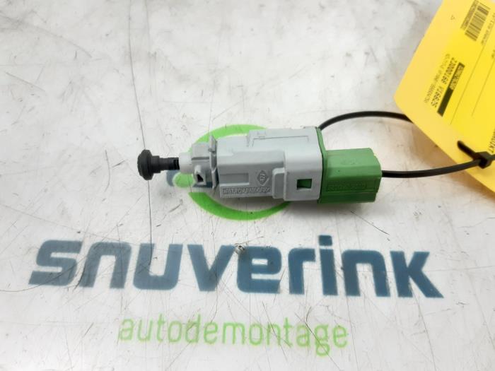Usagé Commande start/stop Renault Twingo III (AH) 1.0 SCe 70 12V Prix € 25,00 Règlement à la marge proposé par Snuverink Autodemontage