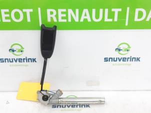Used Front seatbelt buckle, left Renault Scénic III (JZ) 1.5 dCi 110 Price € 40,00 Margin scheme offered by Snuverink Autodemontage