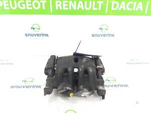 Usagé Etrier de frein (pince) avant droit Fiat Ducato (250) 2.3 D 140 Multijet AdBlue Prix sur demande proposé par Snuverink Autodemontage