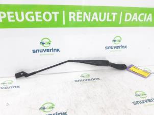 Used Front wiper arm Fiat Doblo Cargo (263) 1.3 D Multijet Price on request offered by Snuverink Autodemontage
