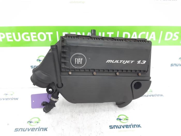 Begagnade Luftfilterhus Fiat Doblo Cargo (263) 1.3 D Multijet Pris € 51,40 Inklusive moms erbjuds av Snuverink Autodemontage