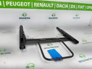 Used Seat frame Peugeot 206 (2A/C/H/J/S) 1.6 16V Price on request offered by Snuverink Autodemontage