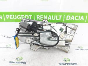 Used Rear window mechanism 2-door, right Peugeot 307 CC (3B) 2.0 16V Price € 225,00 Margin scheme offered by Snuverink Autodemontage