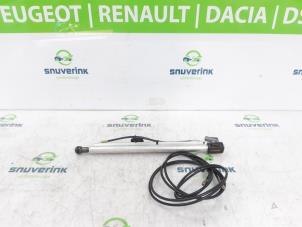 Used Convertible roof hydraulic line Peugeot 307 CC (3B) 2.0 16V Price € 100,00 Margin scheme offered by Snuverink Autodemontage