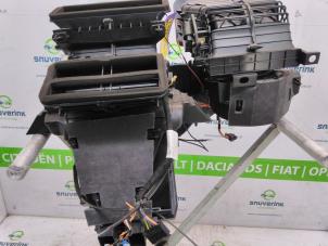 Gebrauchte Heizgehäuse Fiat Doblo Cargo (263) 1.3 D Multijet Preis € 163,35 Mit Mehrwertsteuer angeboten von Snuverink Autodemontage