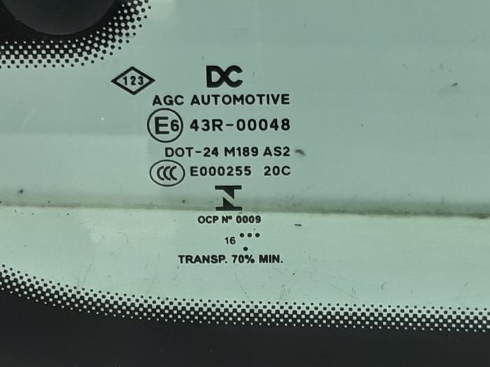 Türscheibe 4-türig rechts hinten van een Renault Twingo III (AH) 1.0 SCe 70 12V 2016