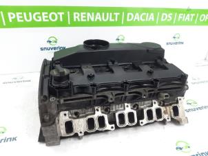 Używane Glowica cylindra Peugeot Boxer (U9) 2.2 HDi 100 Euro 4 Cena € 544,50 Z VAT oferowane przez Snuverink Autodemontage