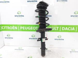 Used Front shock absorber rod, right Nissan Qashqai (J11) 1.2 DIG-T 16V Price € 90,00 Margin scheme offered by Snuverink Autodemontage