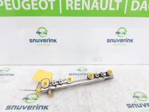 Used Fuel injector nozzle Renault Captur (2R) 1.2 TCE 16V EDC Price on request offered by Snuverink Autodemontage