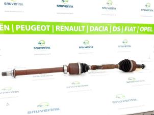 Usagé Arbre de transmission avant droit Renault Captur (2R) 1.2 TCE 16V EDC Prix € 115,00 Règlement à la marge proposé par Snuverink Autodemontage