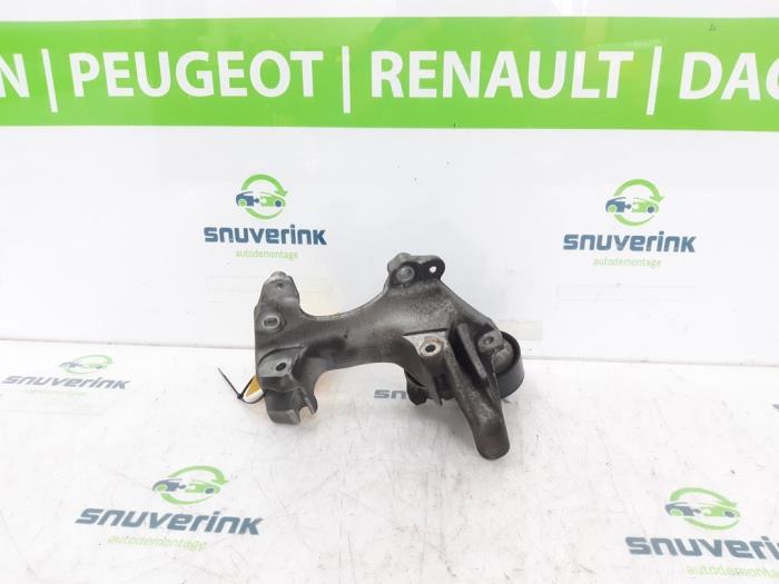 Gebrauchte Dynamostütze oben Renault Captur I (2R) 1.2 TCE 16V EDC Preis € 34,98 Margenregelung angeboten von Snuverink Autodemontage
