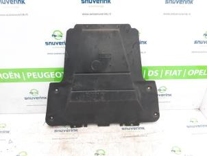 Used Bash plate Renault Kangoo Express (FW) 1.5 dCi 75 FAP Price on request offered by Snuverink Autodemontage