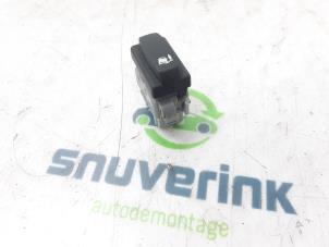 Used ESP switch Renault Twingo II (CN) 1.2 16V Price on request offered by Snuverink Autodemontage