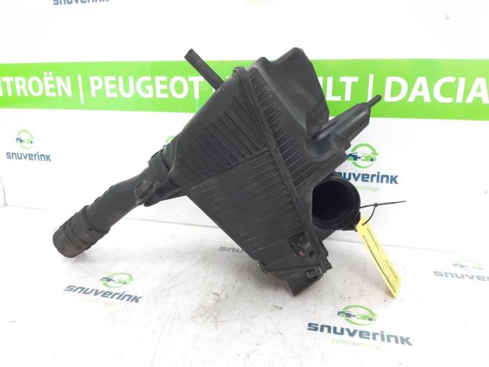 Gebrauchte Luftfiltergehäuse Renault Kangoo Express (FW) 1.5 dCi 75 FAP Preis € 51,40 Mit Mehrwertsteuer angeboten von Snuverink Autodemontage