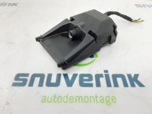 Używane Kamera przednia Peugeot 308 (L3/L8/LB/LH/LP) 1.2 12V e-THP PureTech 110 Cena na żądanie oferowane przez Snuverink Autodemontage