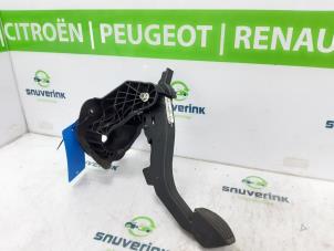 Used Clutch pedal Peugeot 308 (L3/L8/LB/LH/LP) 1.2 12V e-THP PureTech 110 Price € 100,00 Margin scheme offered by Snuverink Autodemontage