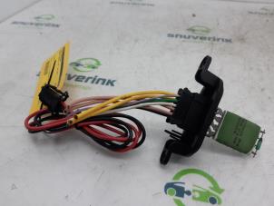 Used Heater resistor Renault Kangoo Express (FW) 1.5 dCi 75 FAP Price € 78,65 Inclusive VAT offered by Snuverink Autodemontage