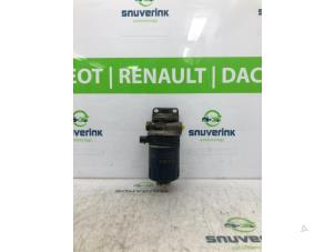 Gebrauchte Kraftstofffiltergehäuse Renault Laguna I (B56) 2.2 D RN,RT 12V Preis auf Anfrage angeboten von Snuverink Autodemontage