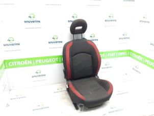 Używane Fotel lewy Peugeot 206 (2A/C/H/J/S) 1.6 16V Cena € 125,00 Procedura marży oferowane przez Snuverink Autodemontage