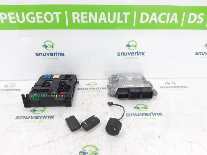 Used Engine management computer Peugeot 5008 I (0A/0E) 1.6 HDiF 16V Price € 127,48 Margin scheme offered by Snuverink Autodemontage