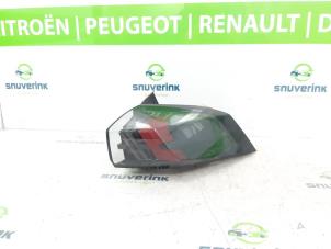 Gebrauchte Rücklicht rechts Peugeot 2008 (UD/UK/UR/US/UX) 1.2 VTi 12V PureTech 100 Preis € 181,50 Mit Mehrwertsteuer angeboten von Snuverink Autodemontage