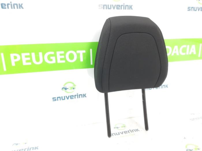Begagnade Nackstöd Peugeot 2008 (UD/UK/UR/US/UX) 1.2 VTi 12V PureTech 100 Pris € 59,65 Inklusive moms erbjuds av Snuverink Autodemontage