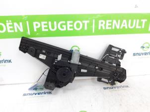 Używane Mechanizm szyby lewej tylnej wersja 4-drzwiowa Peugeot 2008 (UD/UK/UR/US/UX) 1.2 VTi 12V PureTech 100 Cena € 127,05 Z VAT oferowane przez Snuverink Autodemontage