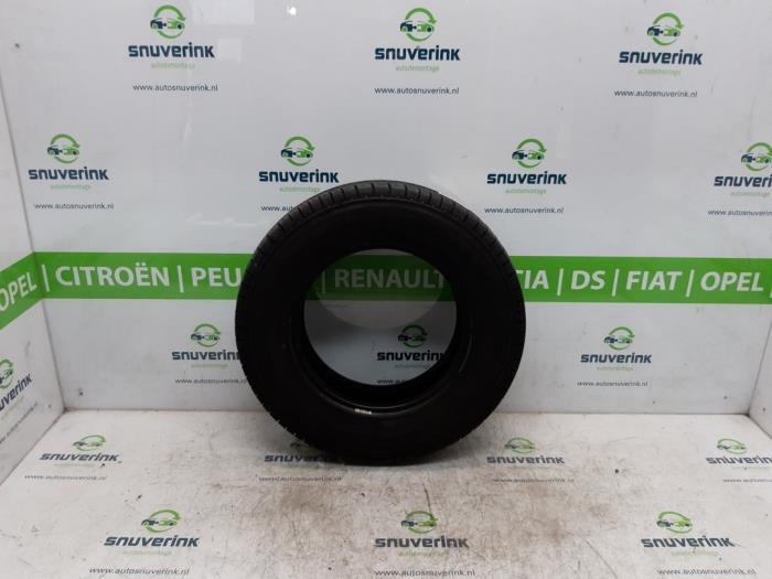 Usagé Pneu Prix € 24,98 Règlement à la marge proposé par Snuverink Autodemontage