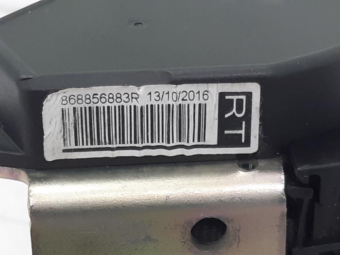 Ceinture de sécurité avant gauche d'un Renault Clio IV Estate/Grandtour (7R) 1.2 TCE 16V GT EDC 2016