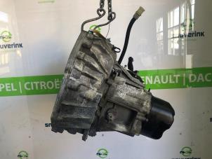Usagé Boîte de vitesse Renault Captur (2R) 0.9 Energy TCE 12V Prix € 455,00 Règlement à la marge proposé par Snuverink Autodemontage