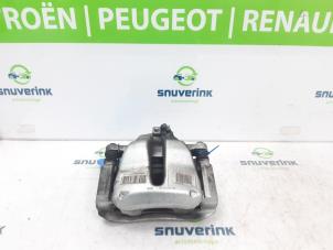 Used Front brake calliper, left Peugeot 2008 (UD/UK/UR/US/UX) 1.2 VTi 12V PureTech 100 Price € 60,50 Inclusive VAT offered by Snuverink Autodemontage