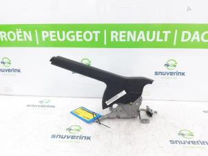 Usagé Levier frein à main Peugeot 2008 (UD/UK/UR/US/UX) 1.2 VTi 12V PureTech 100 Prix € 42,35 Prix TTC proposé par Snuverink Autodemontage