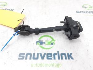 Used Front door stop 4-door, left Renault Captur (2R) 0.9 Energy TCE 12V Price on request offered by Snuverink Autodemontage