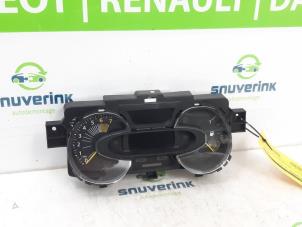 Used Instrument panel Renault Captur (2R) 0.9 Energy TCE 12V Price € 125,00 Margin scheme offered by Snuverink Autodemontage